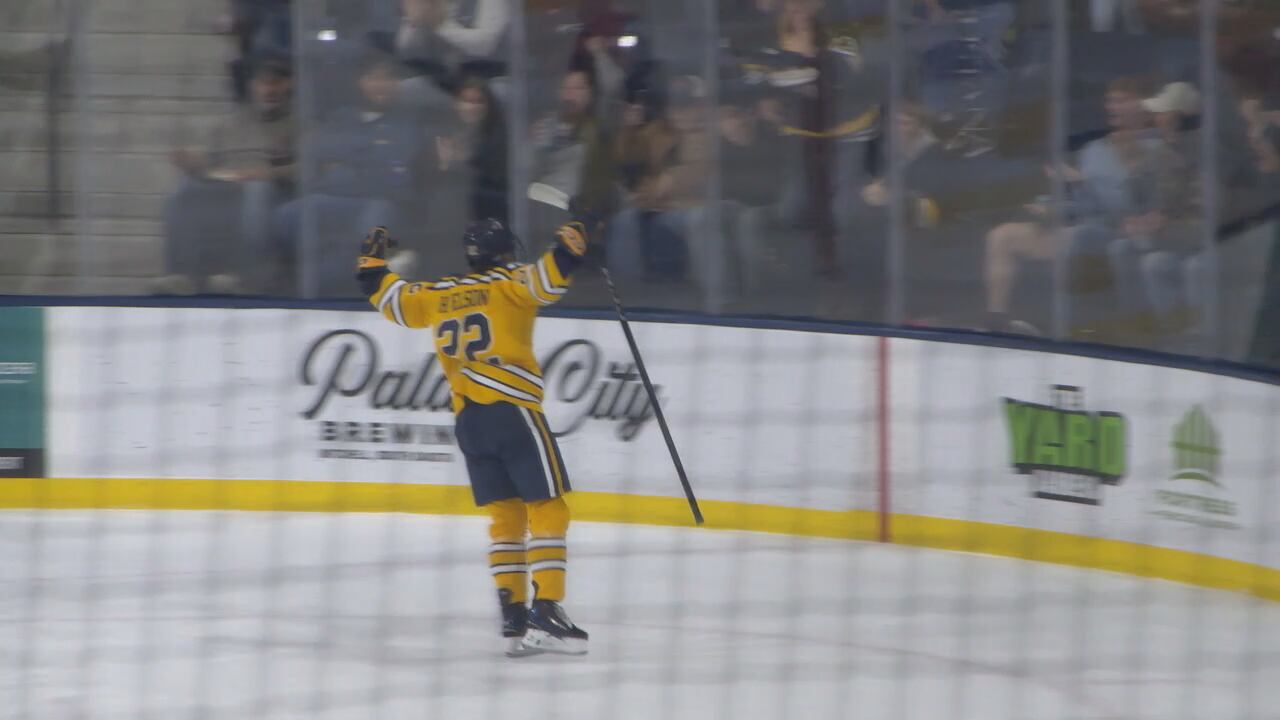 Augustana Hockey Beats Omaha 2-1 In Sioux Falls