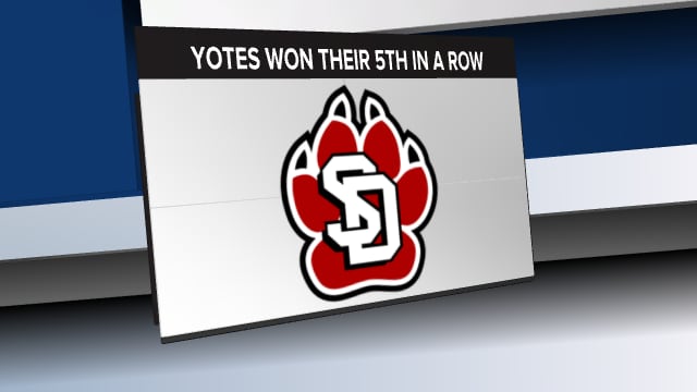 USD Volleyball Defeats North Dakota, Extends Winning Streak to Five
