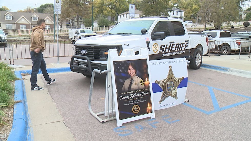 Minnehaha County sheriff's deputy dies after shooting involving Sioux Falls police officer 1 Tributes to Katherine Frank