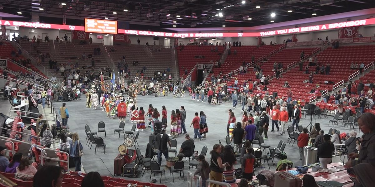 جامعة داكوتا الجنوبية الثانية والخمسون تحتفل بالوحدة والثقافة