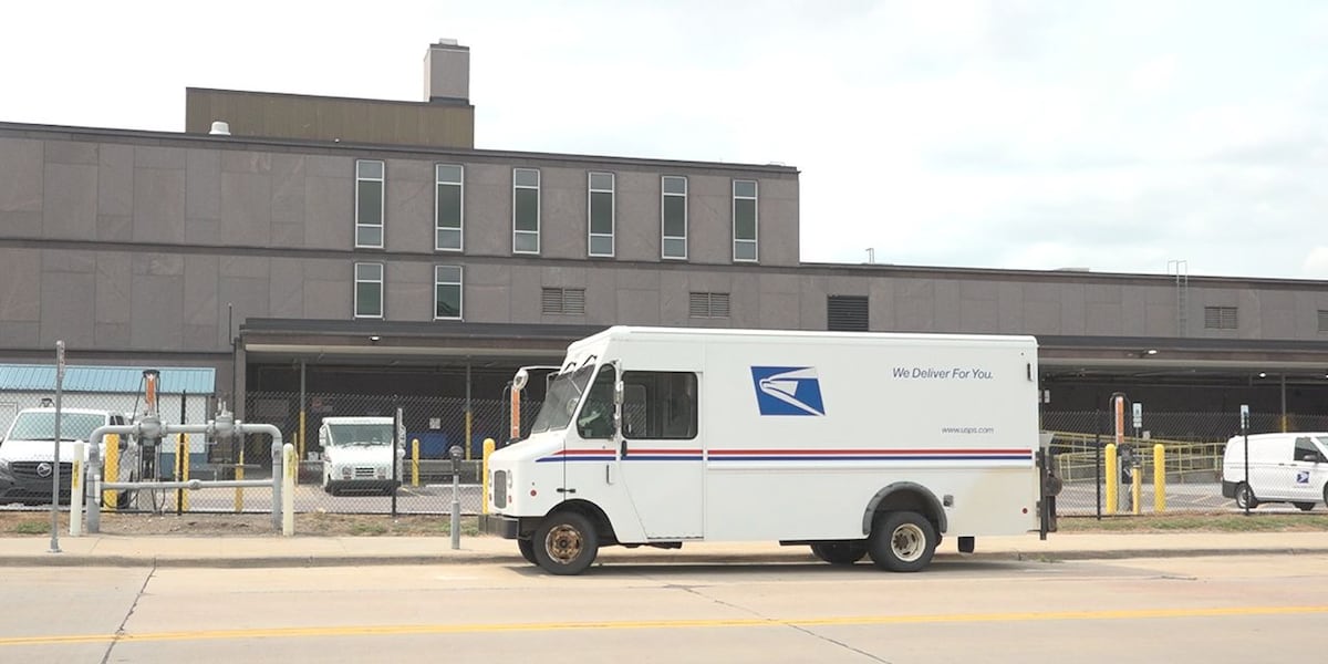 Sen. Rounds accuses USPS executives of hiding issues, giving themselves bonuses