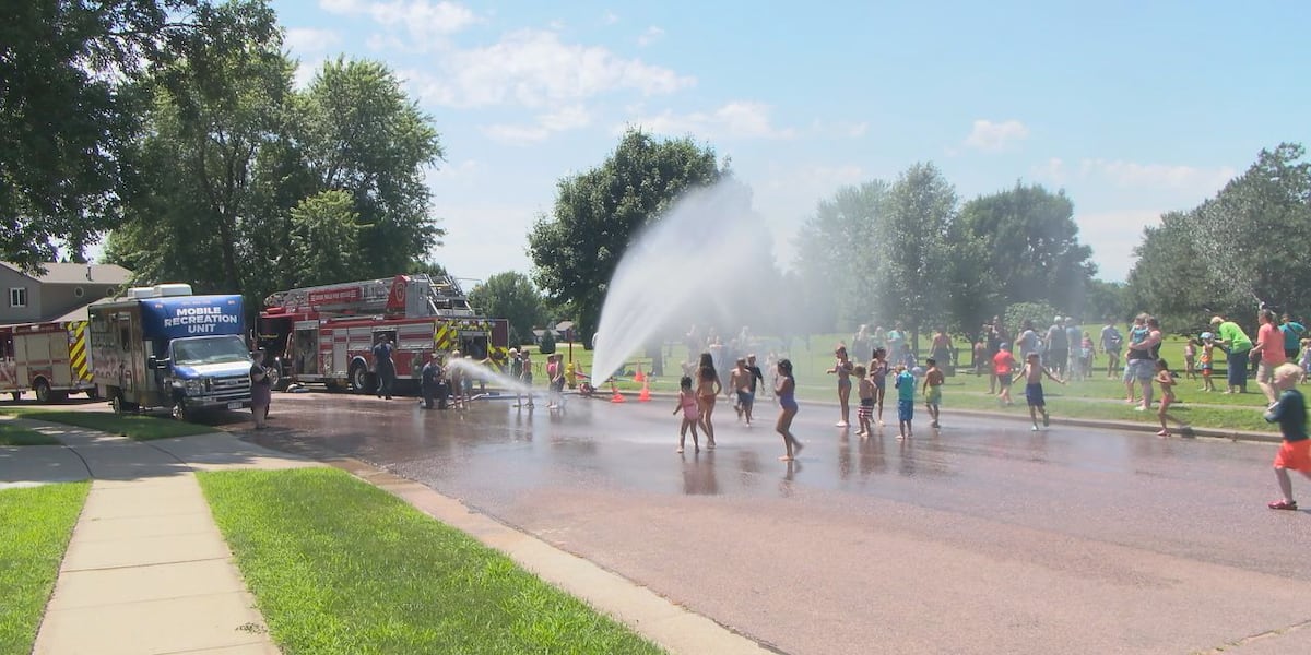 Sioux Falls Fire Rescue hosts first hydrant party of 2025