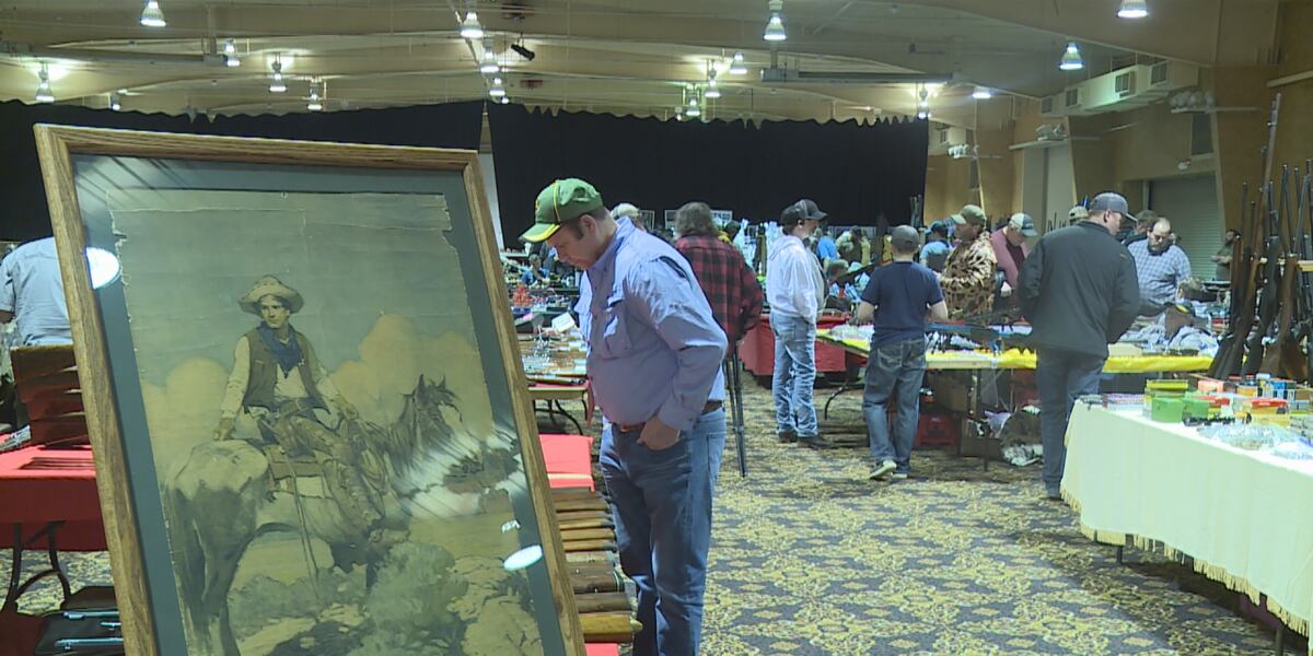 Sioux Falls Gun Show draws large crowd with hundreds of vendors
