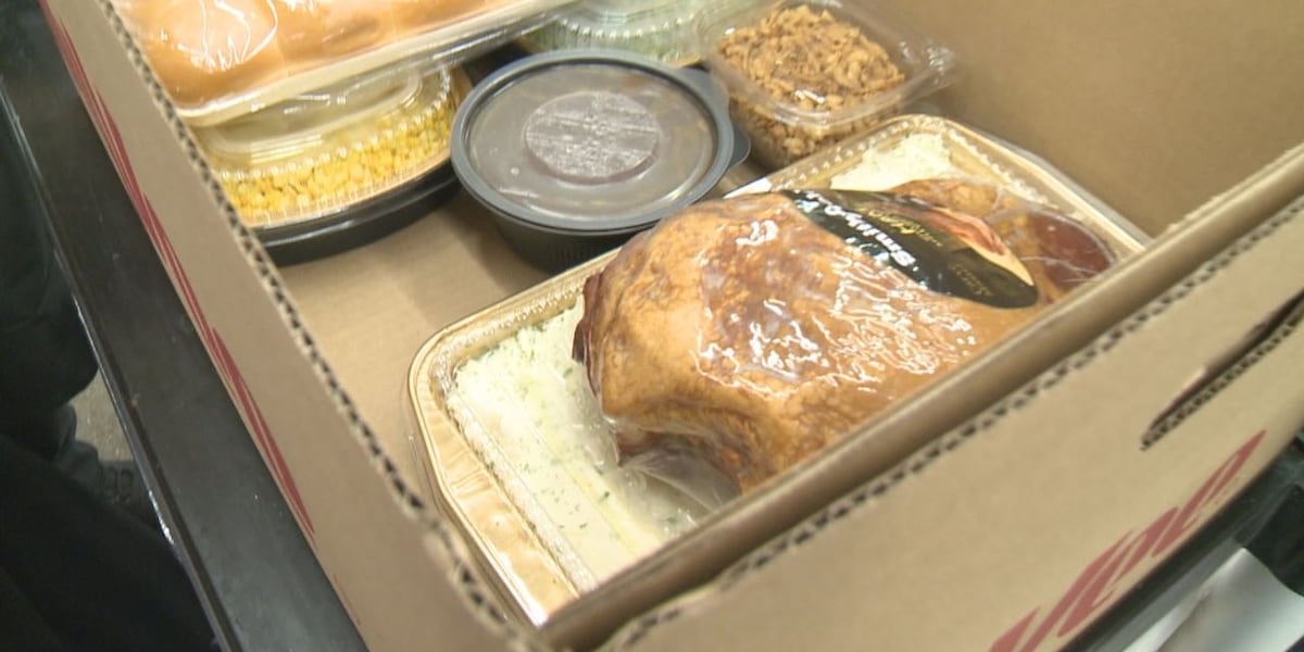 Customers take advantage of Hy-Vee Thanksgiving meal special