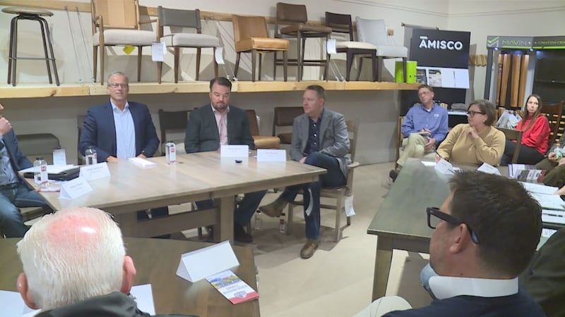 Thune leads economic roundtable forum in Sioux Falls