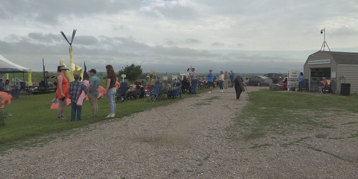 Festival brings together music and art at Porter Sculpture Park