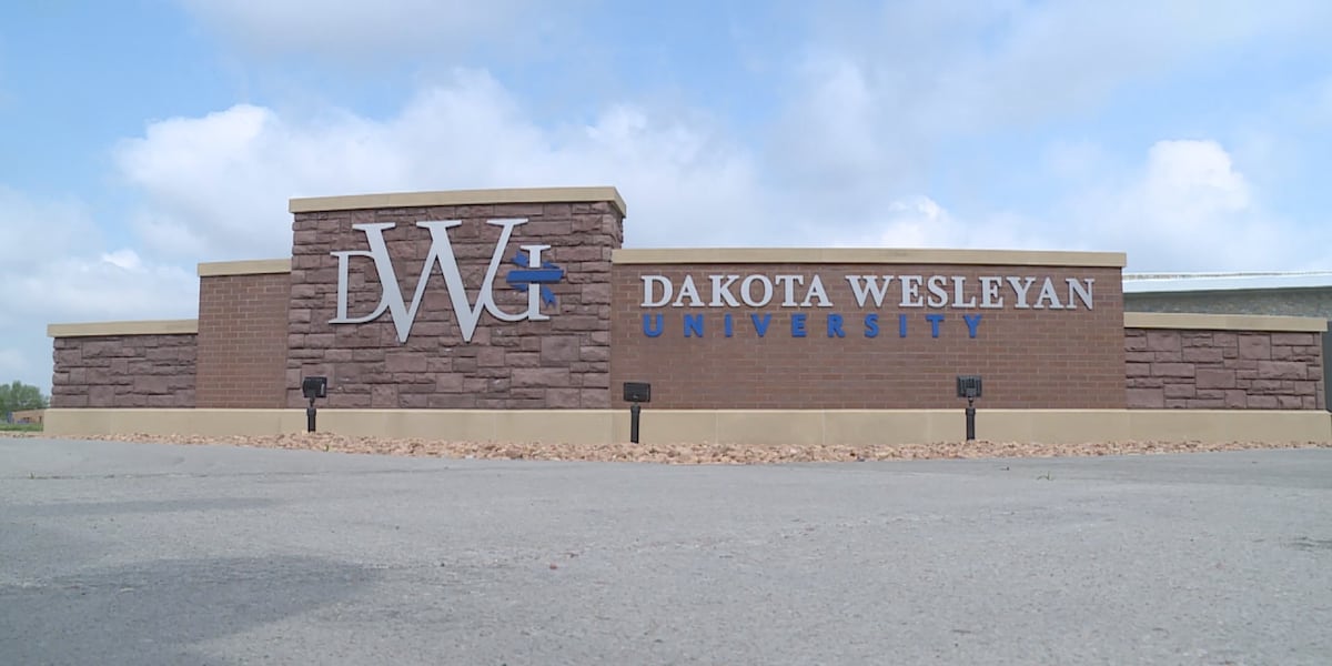 Mitchell town hall to be held at Dakota Wesleyan Wednesday night Mitchell town hall to be held at Dakota Wesleyan Wednesday night