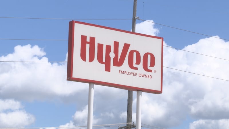 Hy-Vee says its 2025 Thanksgiving meal deal is $30 and feeds up to 6 people.