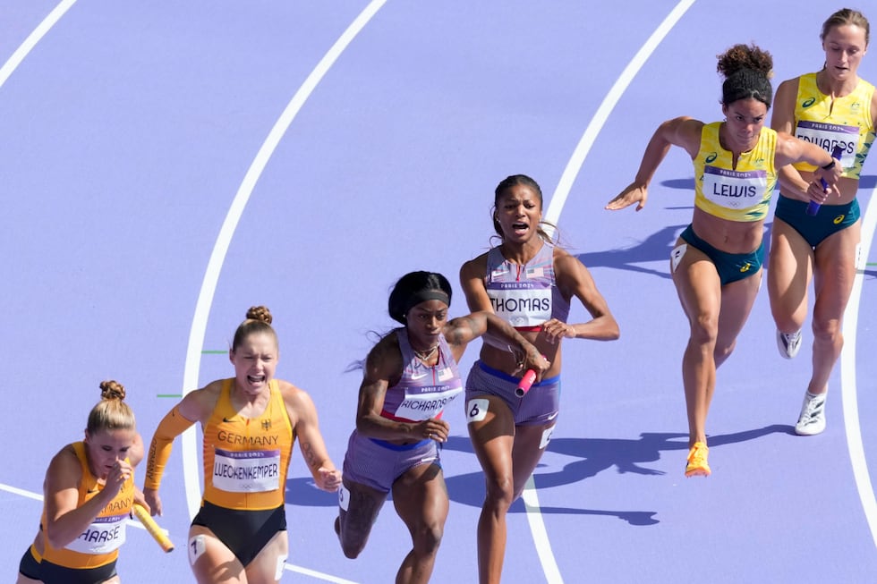 In Olympic relay, Sha'Carri Richardson saves US women, while men advance easily and Jamaica is out